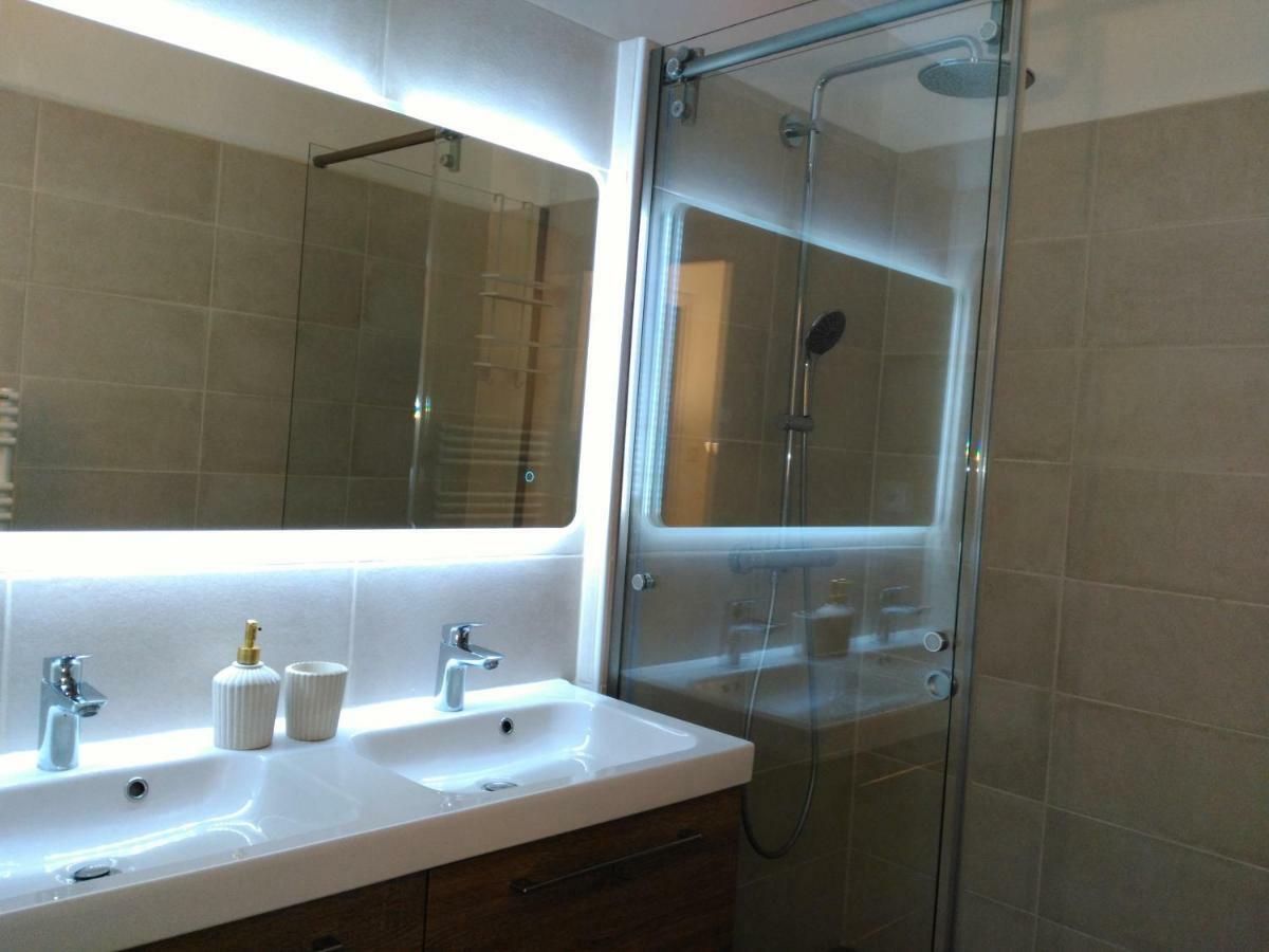 Bel Et Spacieux Appartement De 84 M² Avec Parking Tres Proche Du Metro Garibaldi ليون المظهر الخارجي الصورة